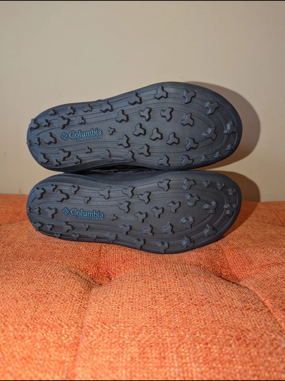 Columbia Black Winter Snow Boots with Bright Blue Accent Waterproof